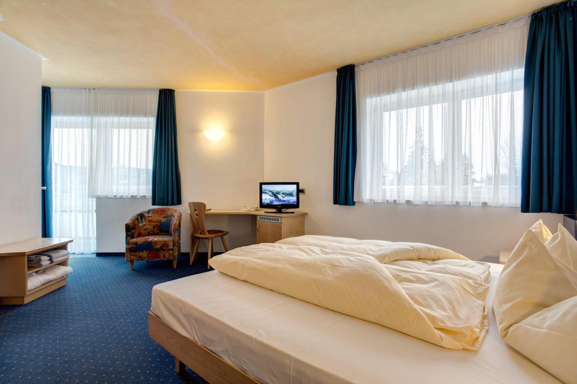 Good Life Hotel Zirm Obereggen Ruang foto