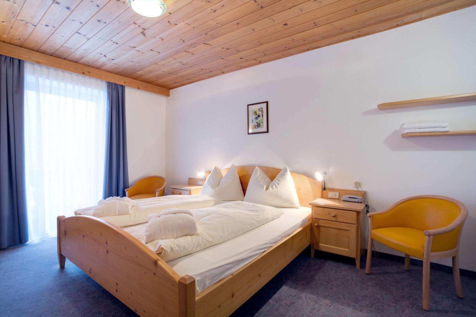 Good Life Hotel Zirm Obereggen Ruang foto